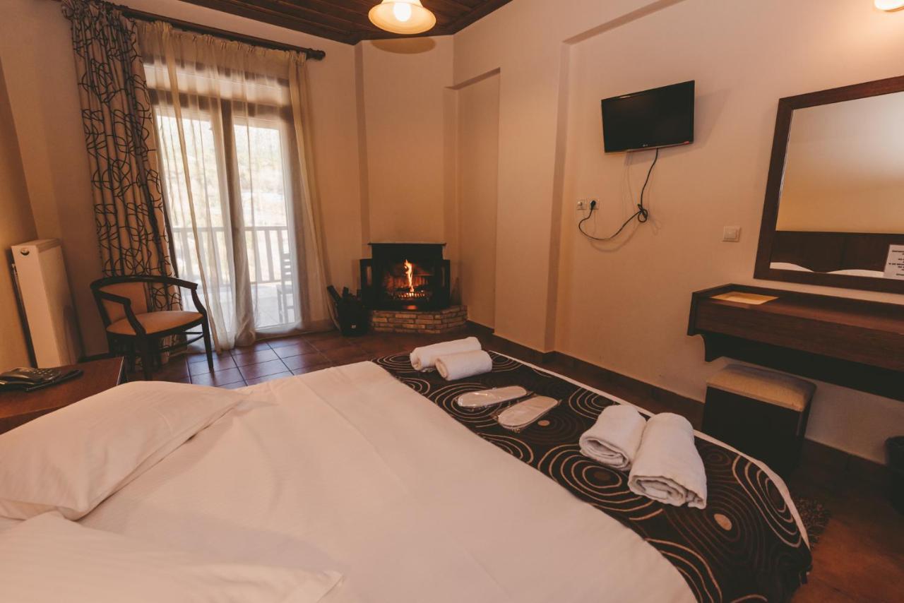 Thea Mainalou Otel Vytina Dış mekan fotoğraf