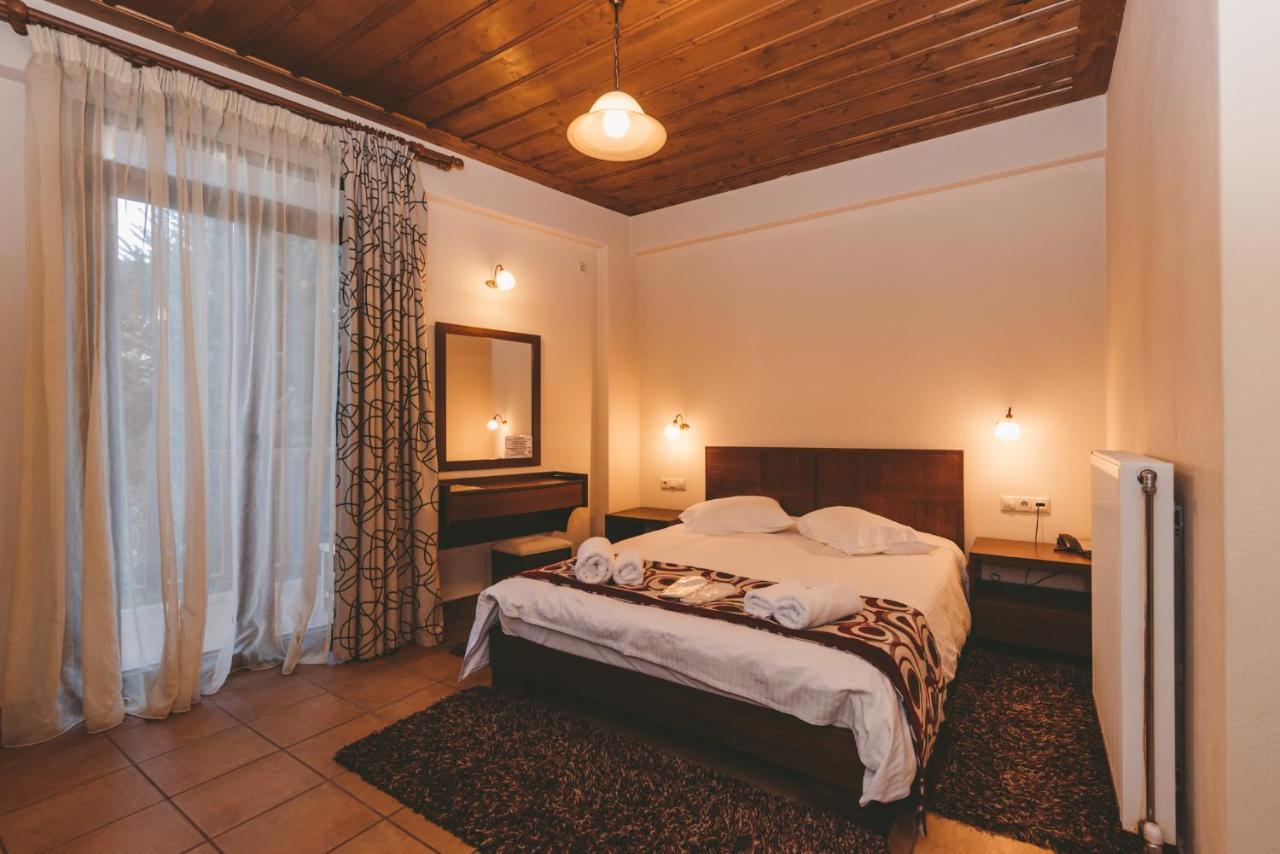 Thea Mainalou Otel Vytina Dış mekan fotoğraf