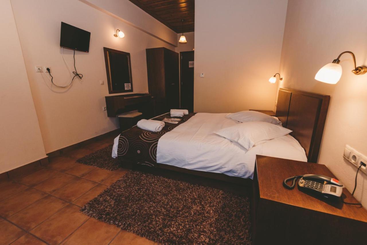 Thea Mainalou Otel Vytina Dış mekan fotoğraf