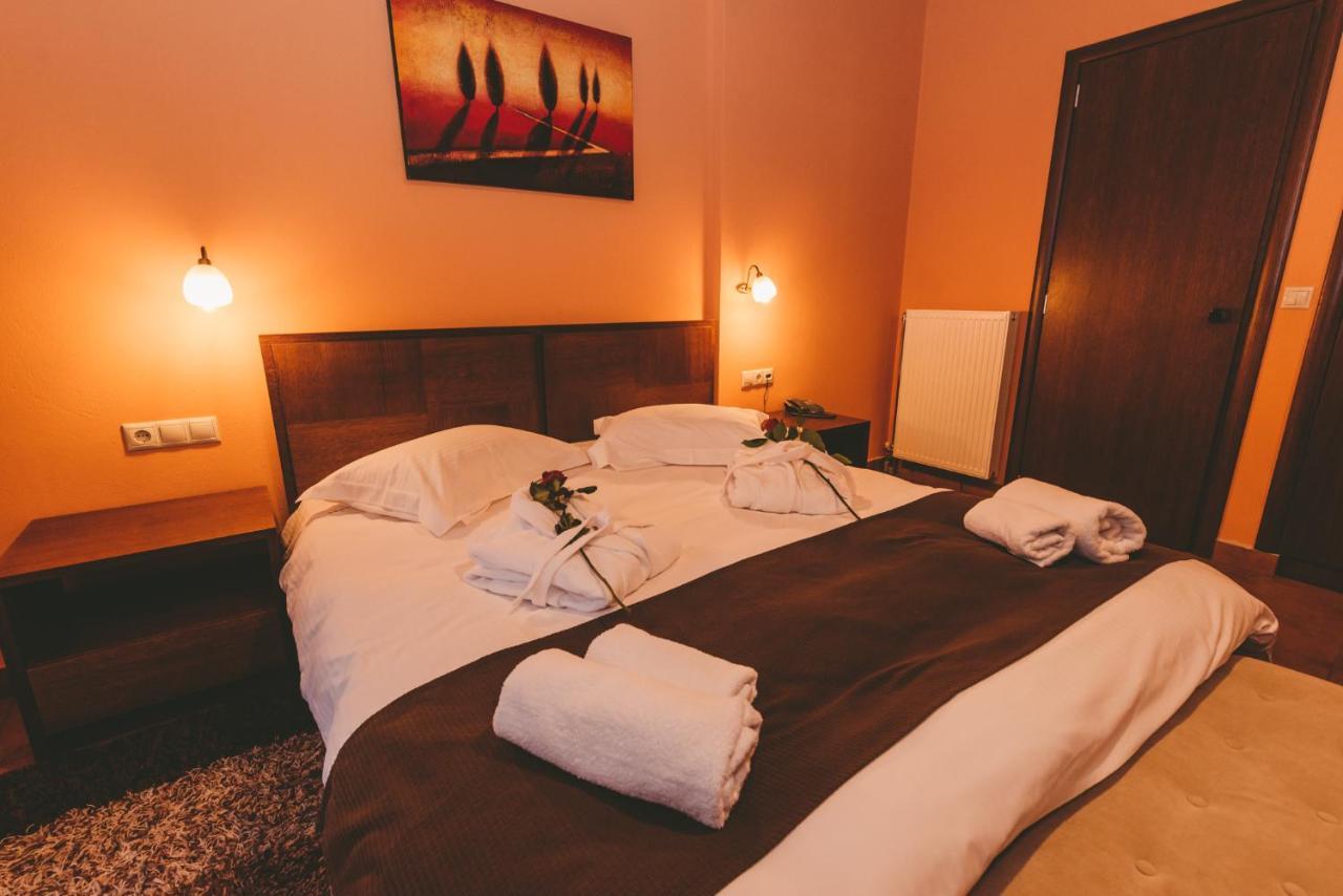 Thea Mainalou Otel Vytina Dış mekan fotoğraf
