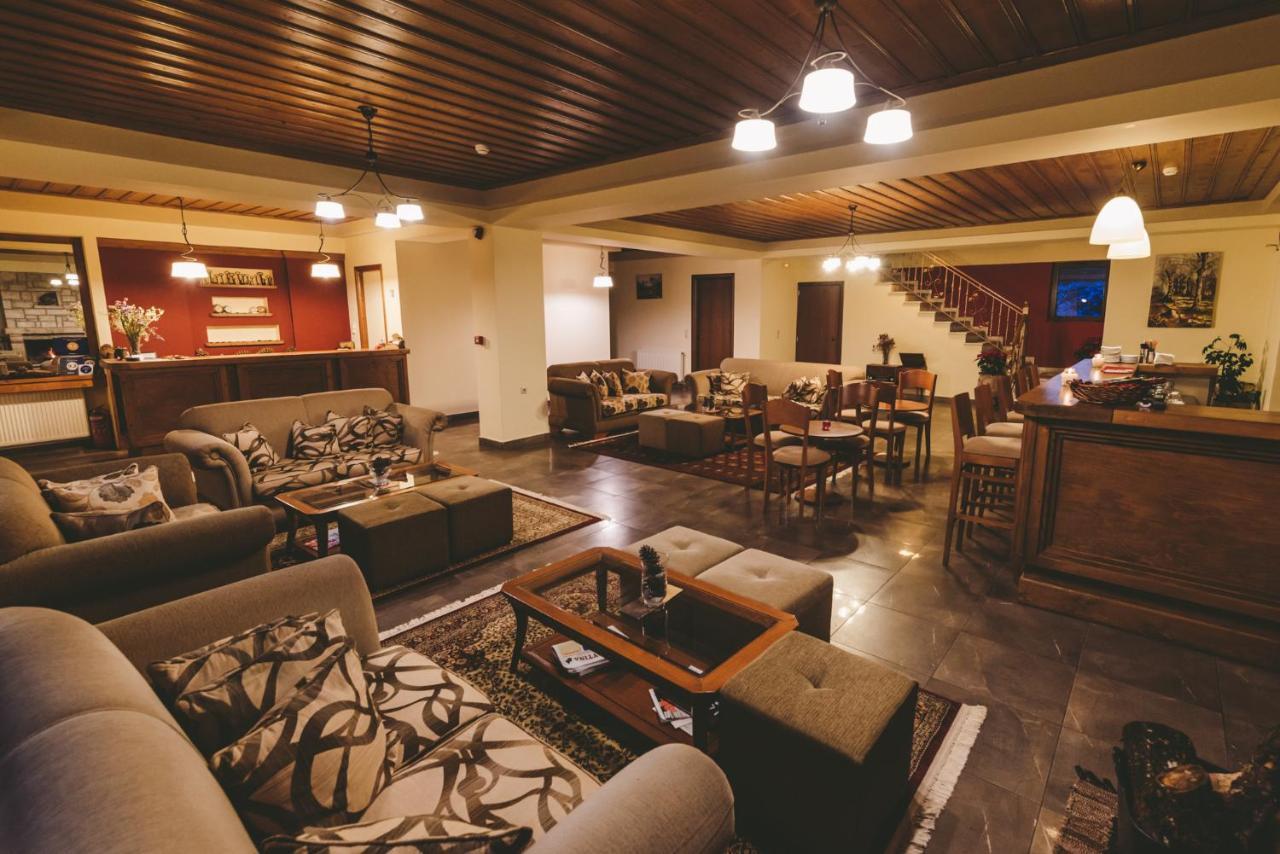 Thea Mainalou Otel Vytina Dış mekan fotoğraf